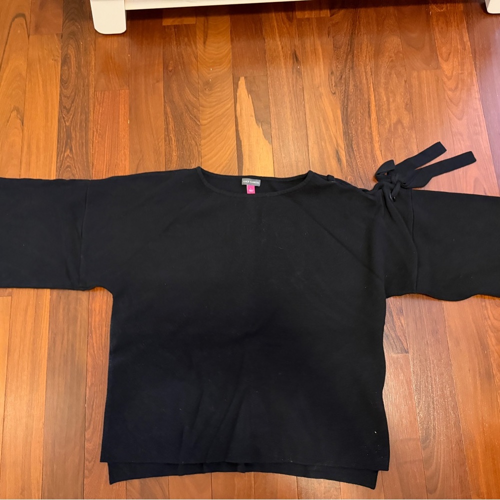 Vince Camuto Black Top with Side Bow